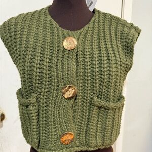 ⭐️3/20$ Green Knit Vest with Gold Buttons